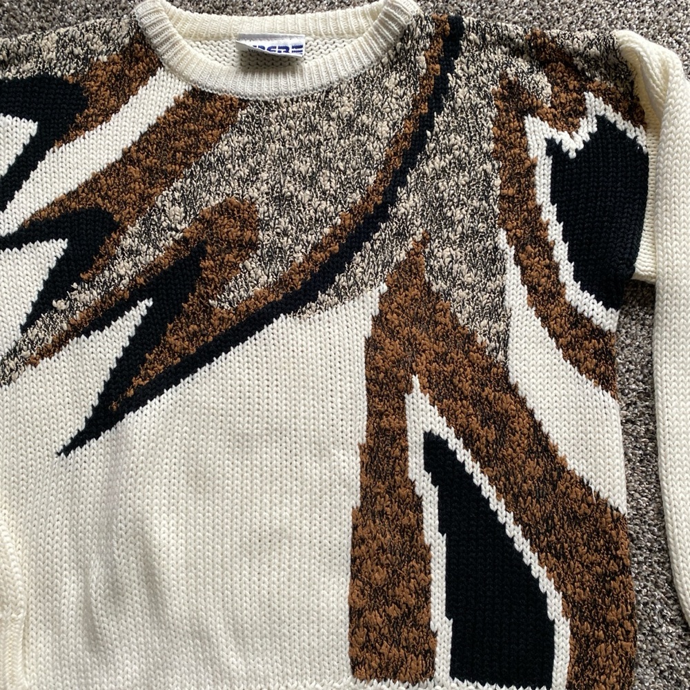 VTG DEB Patterned Sweater - Picture 2 of 7